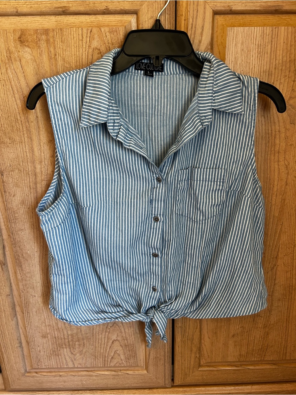 Love Culture Blue & White Striped Tie-Hem Sleeveless Button-Down Top